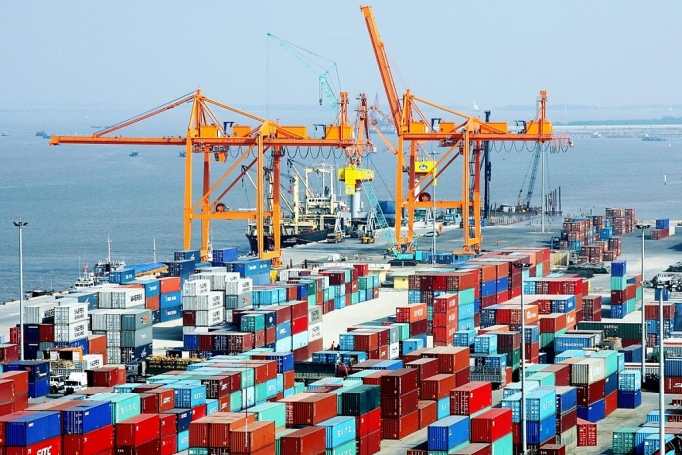 Hàng Hóa Nhập Khẩu Chính Ngạch Bị Giữ Lại Hoặc Hư Hỏng Thì Ai Chịu Trách Nhiệm?